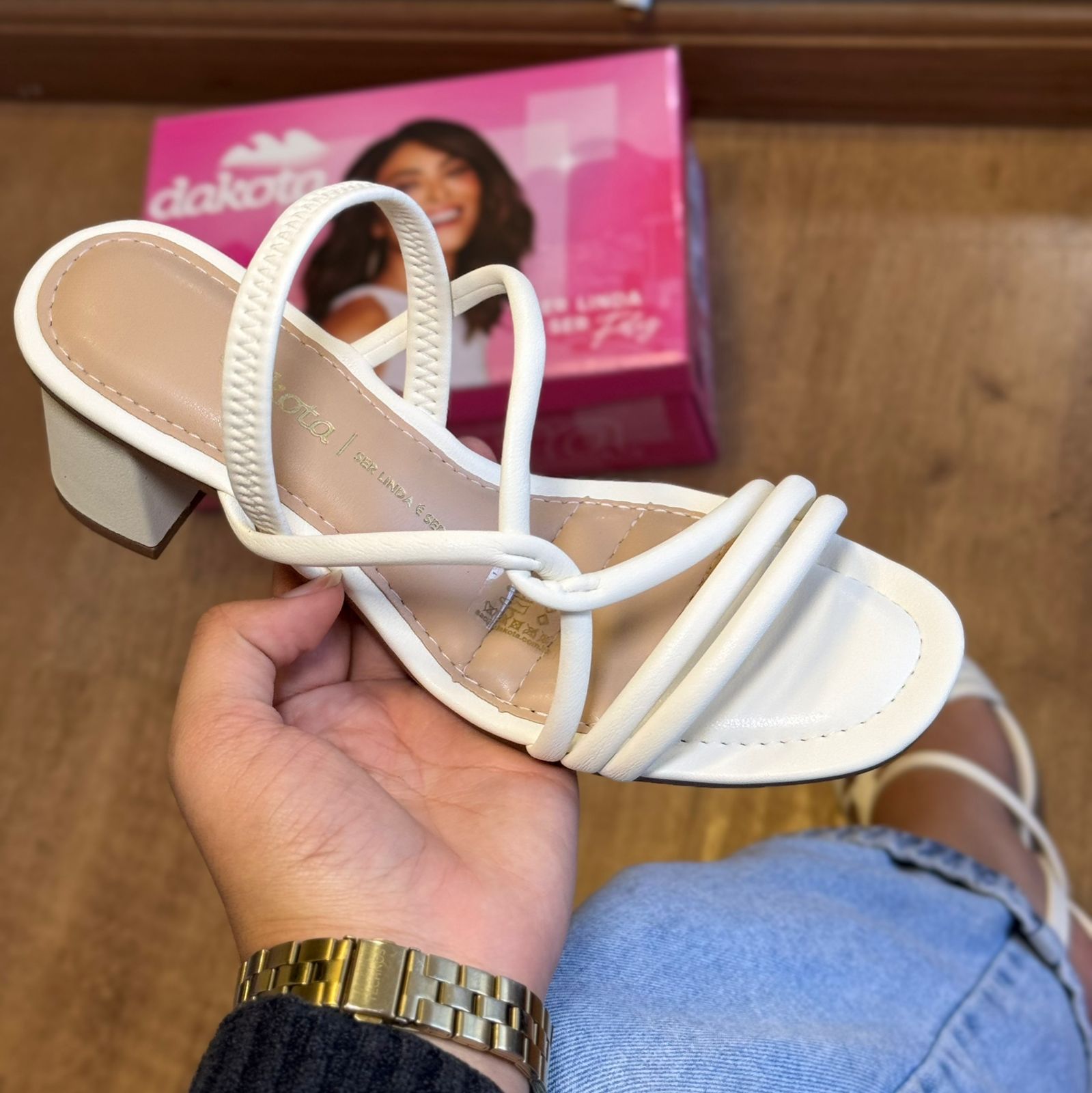 Sandália Dakota Salto Bloco Y8981