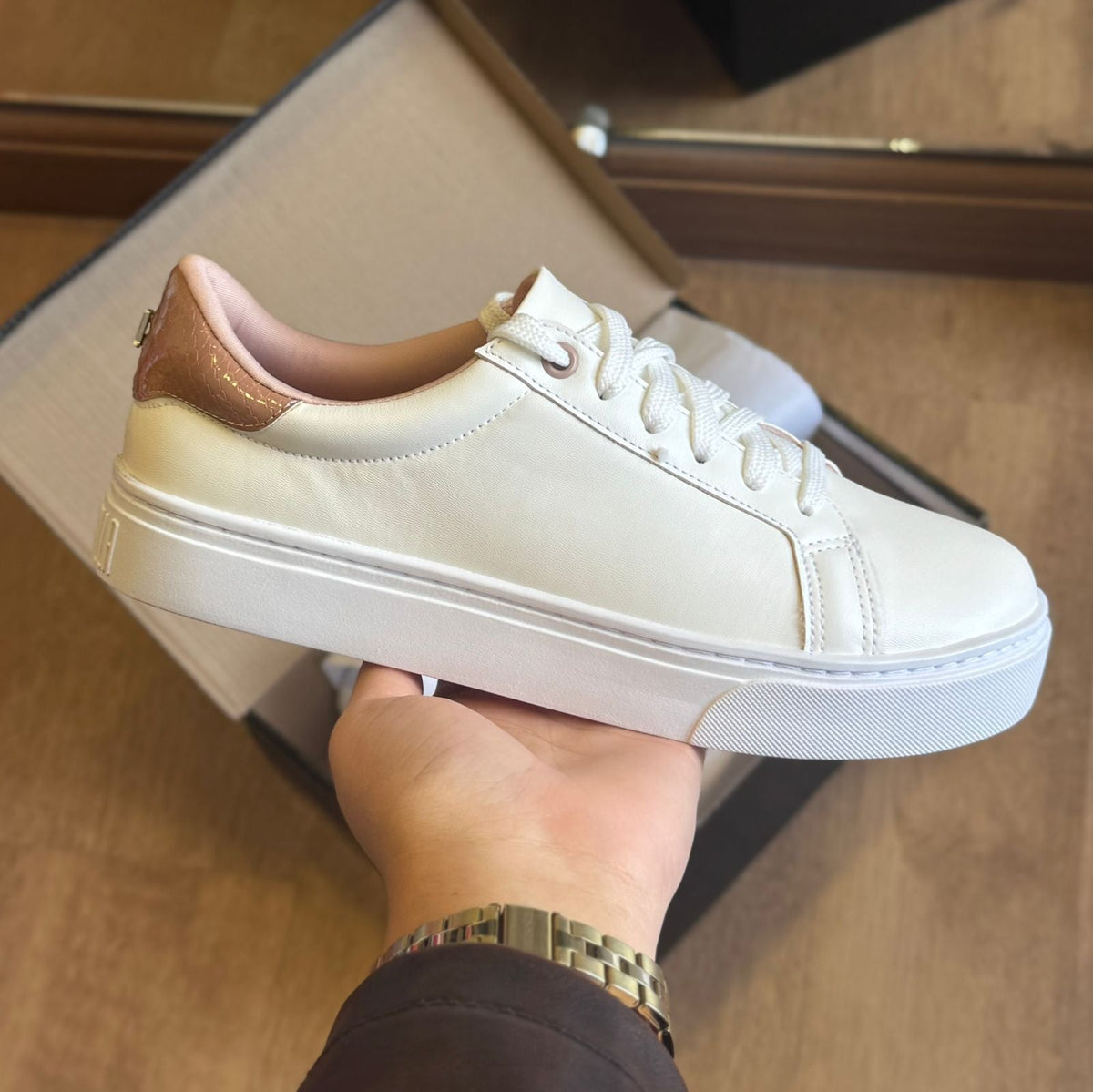 Tênis Santa Lolla Calcanhar Aquiles 01AC.4CDF.03A0